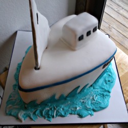 Sailboat Cake via Adventures of a Cake Diva